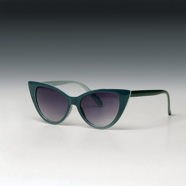 Grey cateye shaped sunglasses 